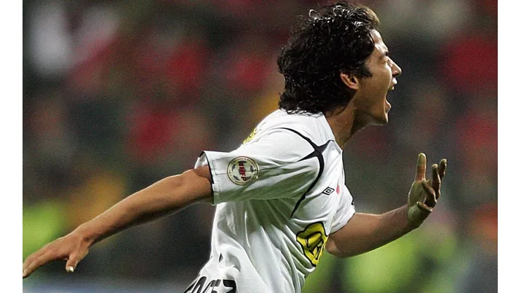 Matías Fernández celebrando uno de sus golazos ante Toluca.