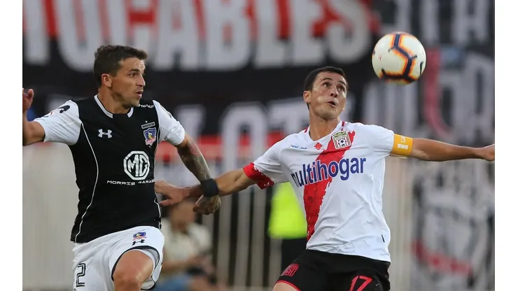 Colo Colo jugará un partido vital ante Curicó Unido.