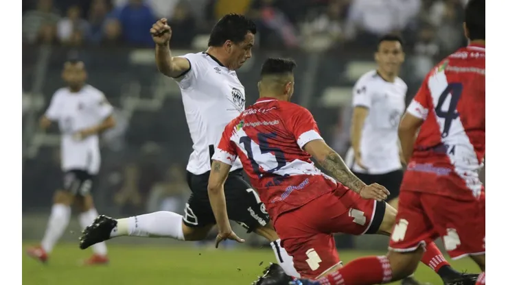 A Colo Colo solo le sirve ganar para dejar los puestos de descenso.