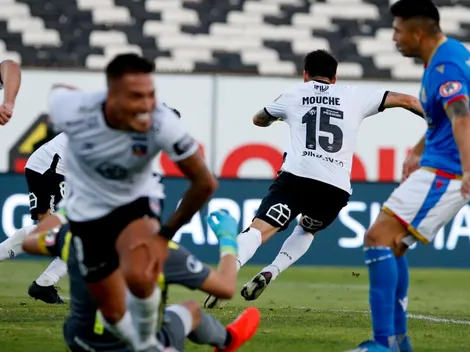 Hinchas aplauden la jugada de Parraguez