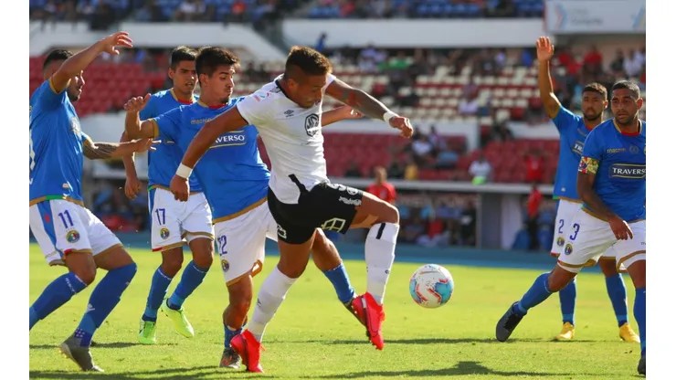 Colo Colo se enfrenta a Audax Italiano en el Monumental desde las 18:30 horas.