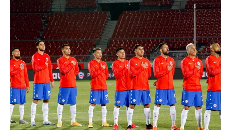 Chile tiene definida su formación para enfrentar a Perú