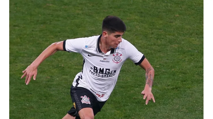 Araos por ahora, se aleja de Colo Colo