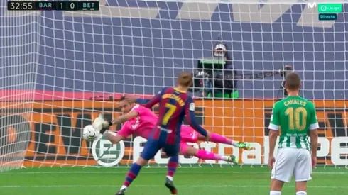 Claudio Bravo es titular en el Betis.