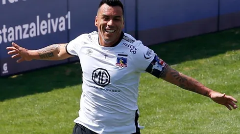 Encuentra camisetas oficiales con los estampados de Esteban Paredes.