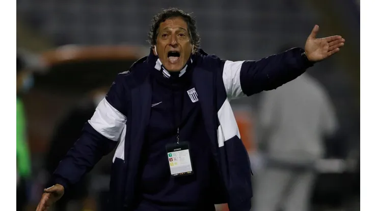 Mario Salas se va con números paupérrimos de Alianza Lima.