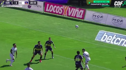 Walter González cabeceó sin ninguna oposición y batió sin problemas a Cortés.