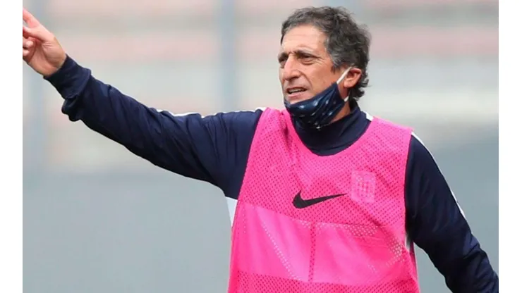 Mario Salas lleva cinco derrotas consecutivas con Alianza Lima.