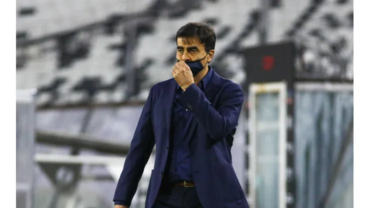 Gustavo Quinteros aún no logra ganar desde su llegada a Colo Colo.