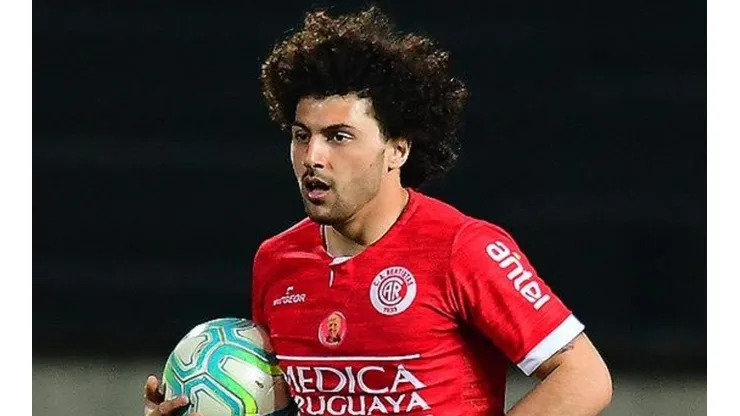 Maximiliano Falcón llega a Chile