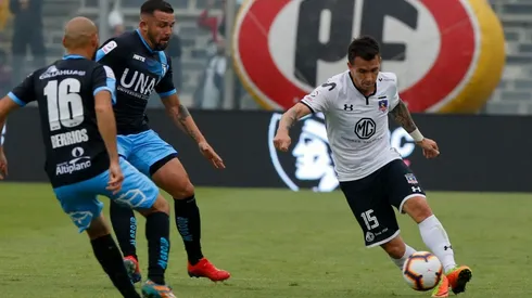 Colo Colo recibe a Deportes Iquique.