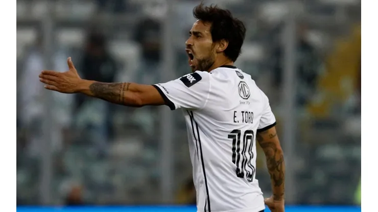Jorge Valdivia se vuelve loco en Twitter