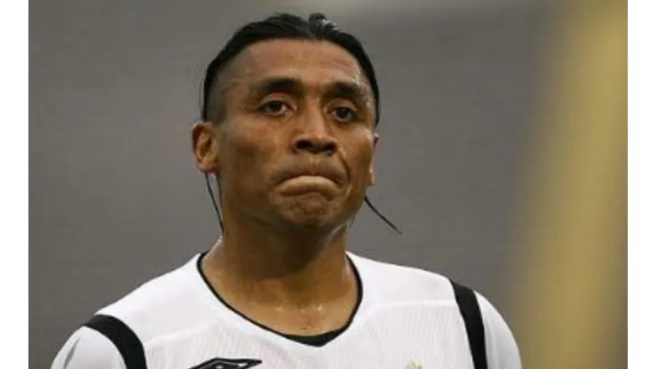 Kalule también supo de crisis futbolísticas durante su exitoso paso por Colo Colo.