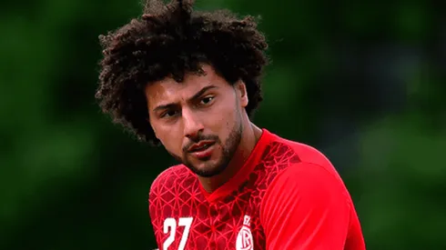 Falcón por ahora se queda en el Rentistas de Uruguay.