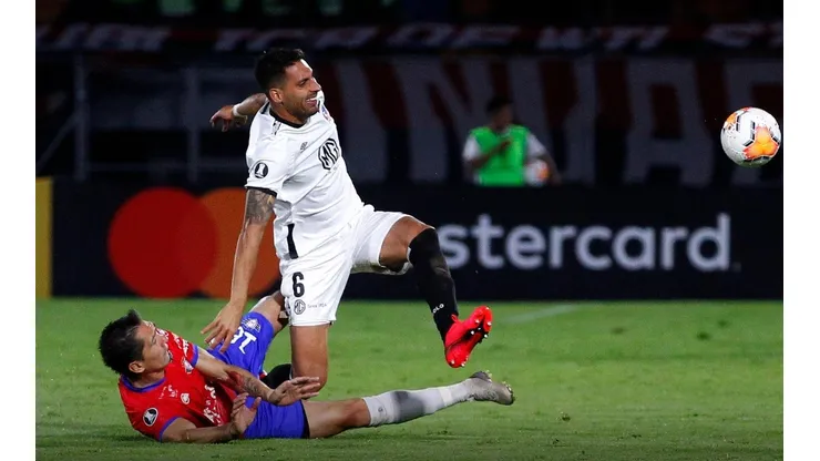 Colo Colo se juega la vida contra Jorge Wilstermann.