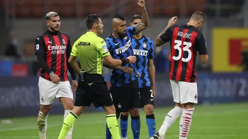 Arturo Vidal cae en el Derbi