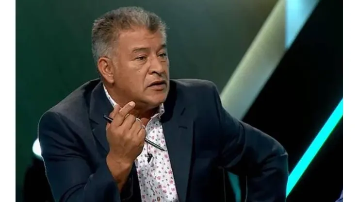 Claudio Borghi le respondió a los hinchas de la U.