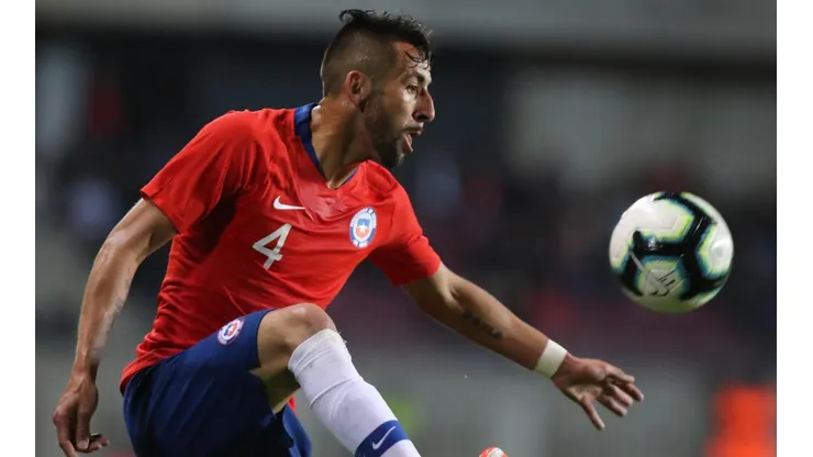 Mauricio Isla está de regreso en la Roja.