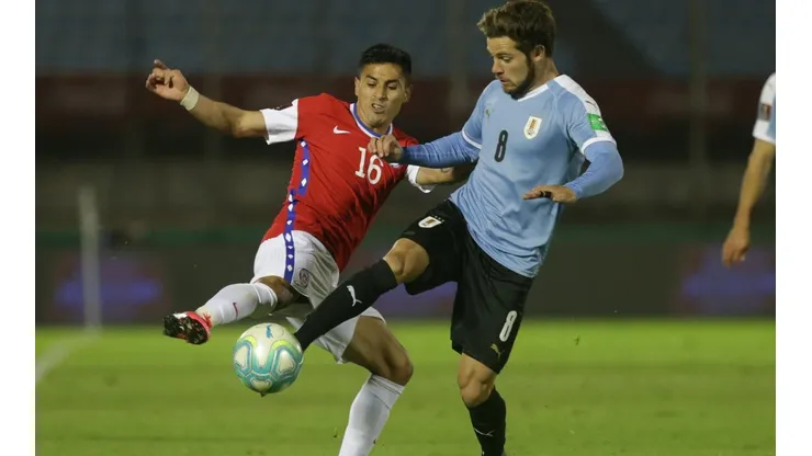Chile cae contra Uruguay tras un paupérrimo arbitraje