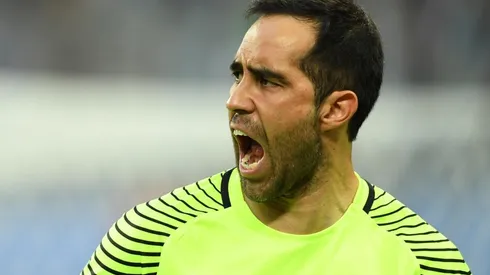 Claudio Bravo se enoja por el robo en Uruguay