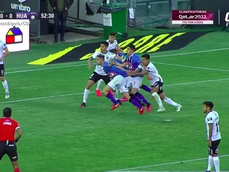 Huachipato se pone en ventaja tras grosero penal de Felipe Campos