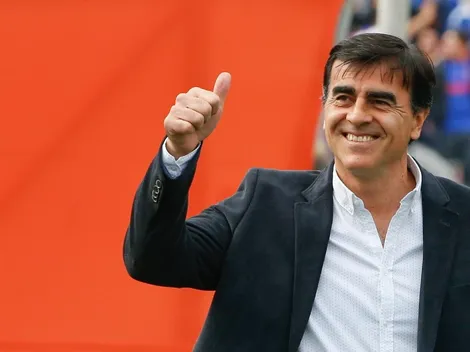 En Colo Colo no descartan refuerzos para Quinteros