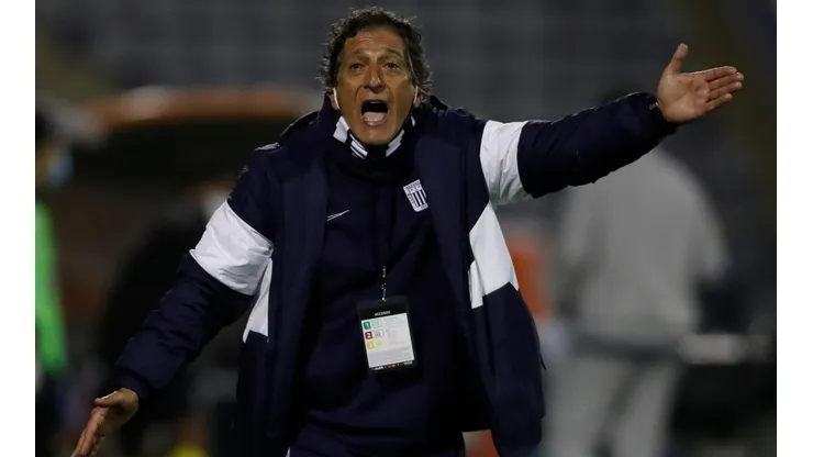 Salas entró en la historia de la Libertadores con Alianza Lima.