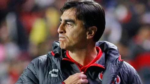 Gustavo Quinteros corre con ventaja para ser el DT de Colo Colo