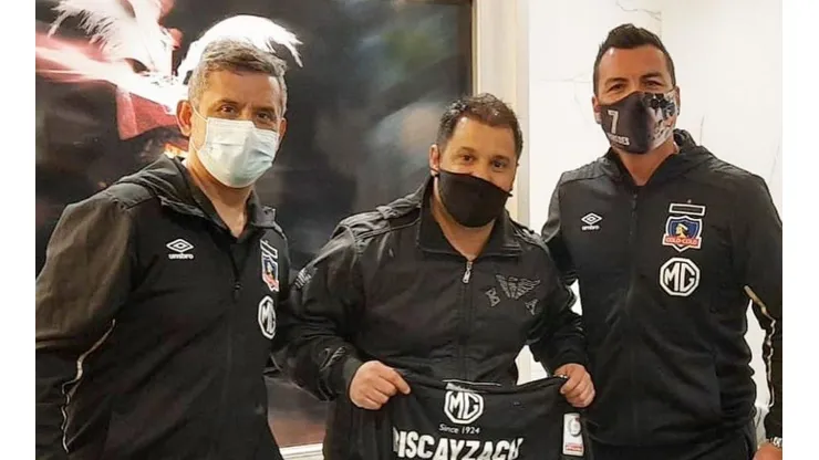 La visita del Grillo al hotel de Colo Colo