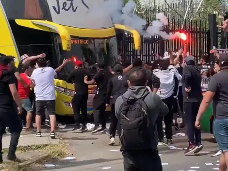 La caótica salida del bus de Colo Colo del Monumental