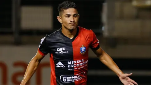 Felipe Flores relató el calvario que vivió con su equipo para finalmente no jugar.