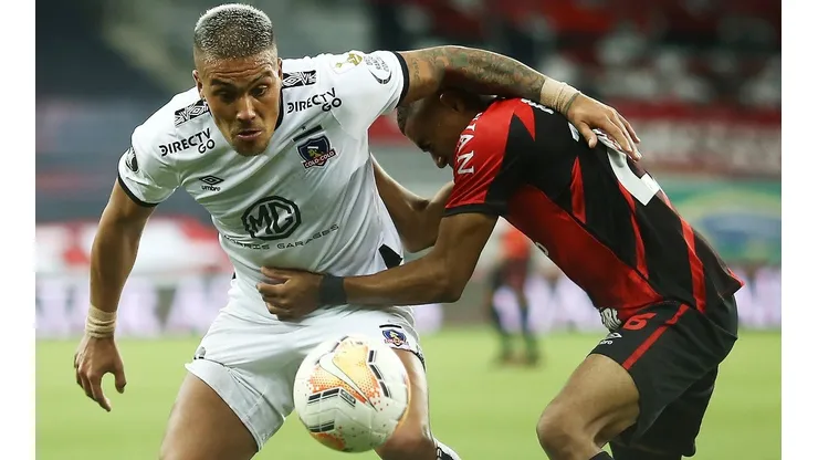 Javier Parraguez vs Athletico Paranaense