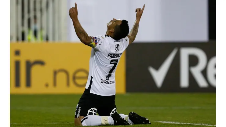 Paredes le dio la victoria a Colo Colo ante Peñarol