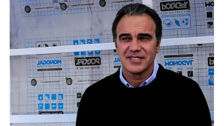 Lasarte tuvo contactos con Colo Colo en el pasado para reemplazar a Mario Salas