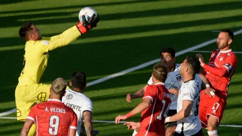 Colo Colo apenas pudo sacar un empate en su visita a los cementeros