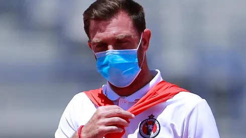 Pablo Guede tiene covid-19 en Xolos
