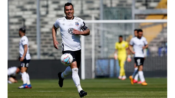 Esteban Paredes jugará un clásico especial a sus 40 años, donde se puede convertir en el goleador de este tipo de instancias.