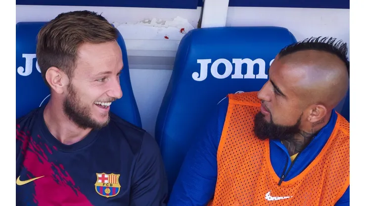 Vidal y Rakitic: una imagen que no se verá más en el Barcelona