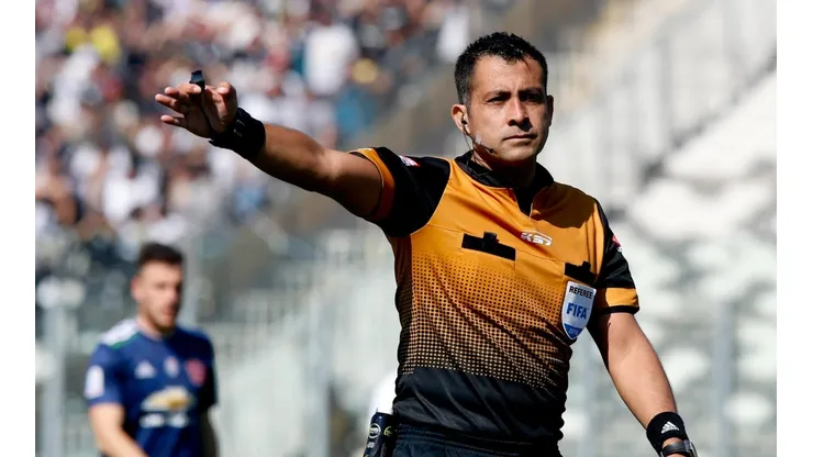 Bascuñán dirigió el último triunfo azul en un Superclásico.