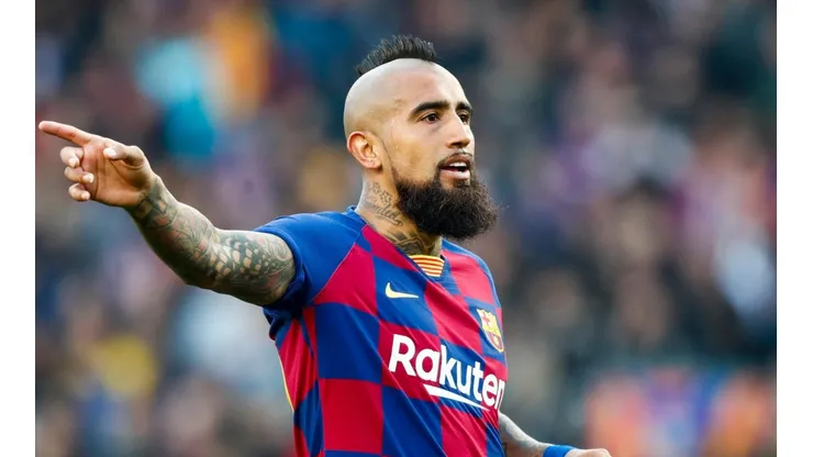 Arturo Vidal comienza a despedirse del Barcelona