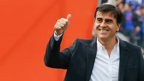 Quinteros podría adelantar su llegada a Colo Colo