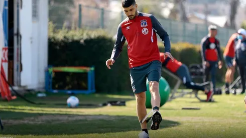 Marcelo Barticciotto defiende a Blandi