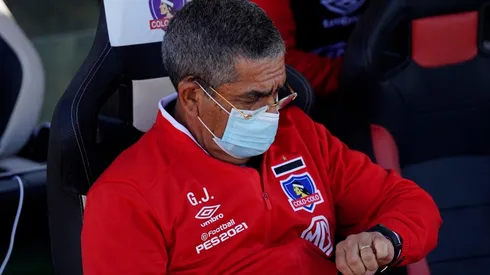 Gualberto Jara defiende a Paredes