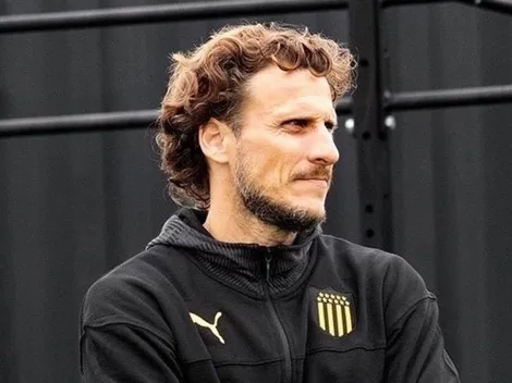 Diego Forlán fue despedido como entrenador de Peñarol