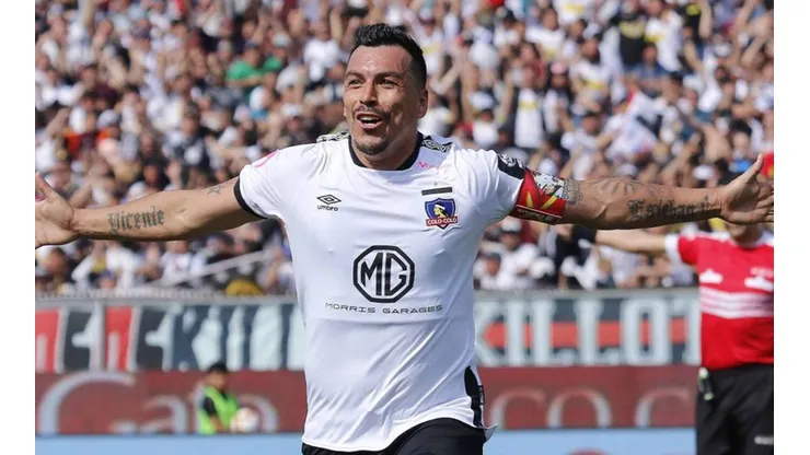 Encuentra camisetas oficiales con descuentos que superan el 40%.