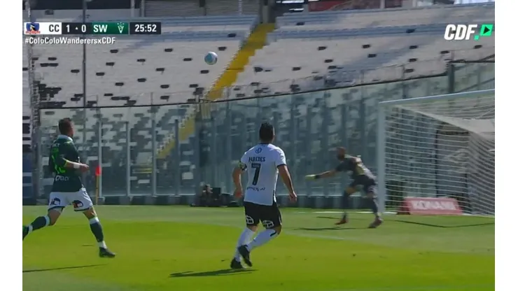 Esteban Paredes y su golazo