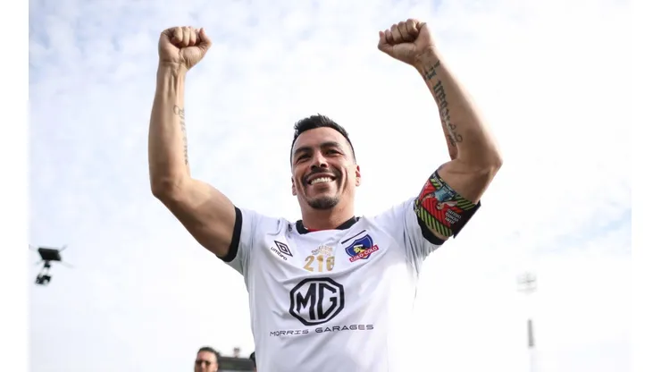 Paredes entrenó con los titulares