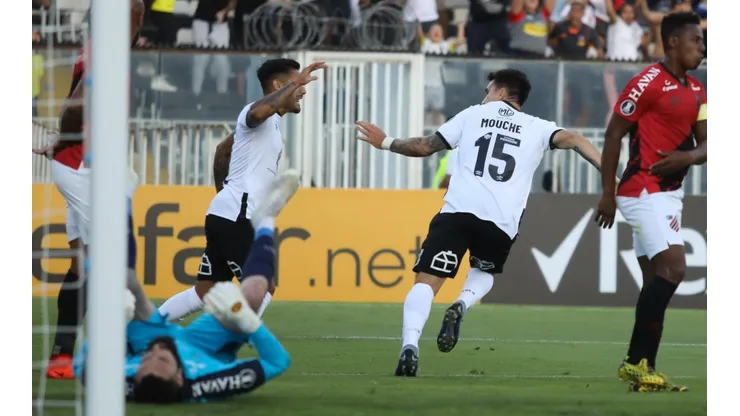 Los albos tendrían que salir fuera del país para jugar la Libertadores.