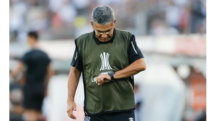Gualberto Jara evitó hablar de supuestas diferencias en el plantel