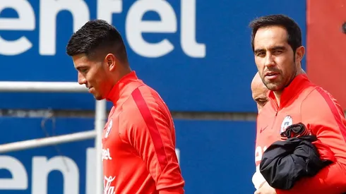 Claudio Bravo ha compartido con Cortés en la selección chilena